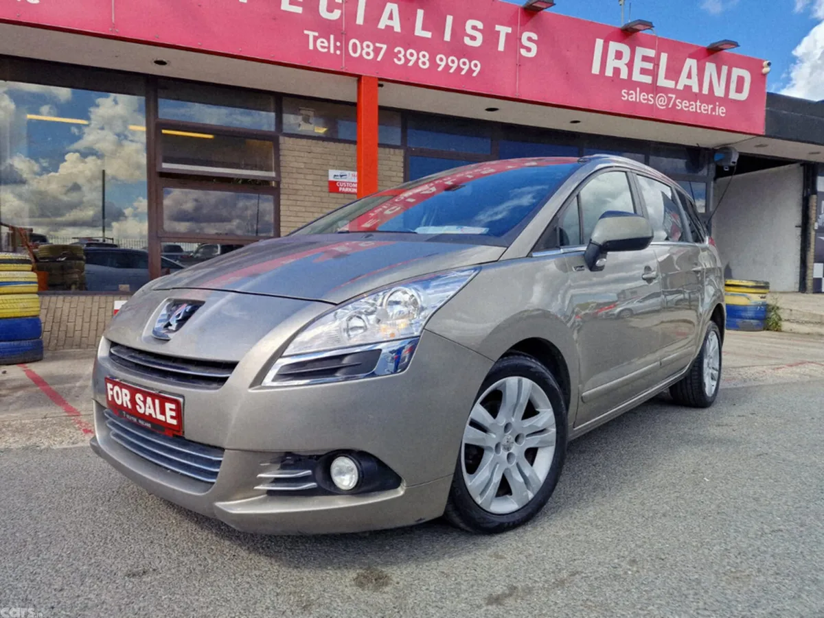 Peugeot 5008 MPV, Diesel, 2013, Grey
