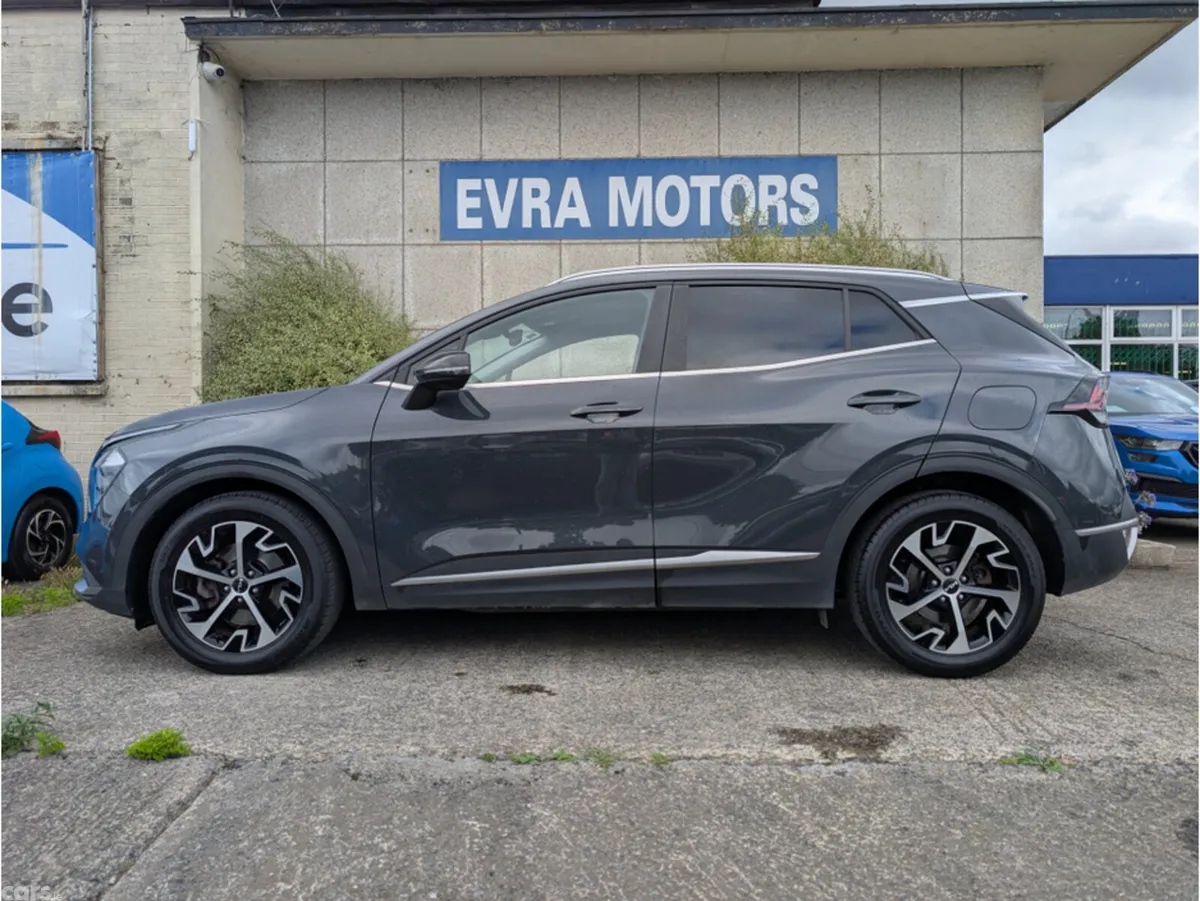 Kia Sportage MPV, Petrol Hybrid, 2023, Grey