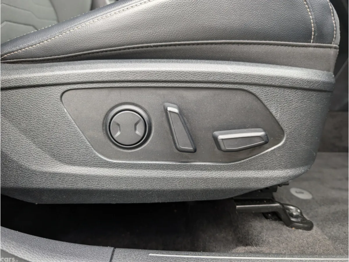 Kia Sportage MPV, Petrol Hybrid, 2023, Grey