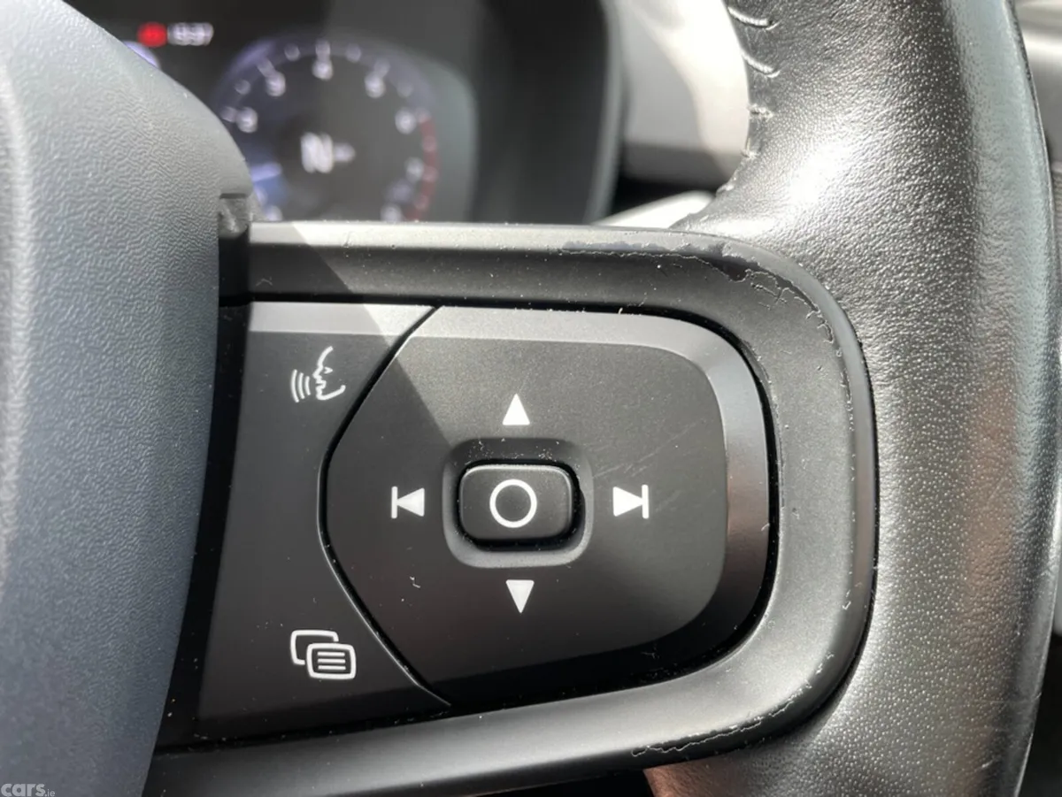 Volvo XC40 SUV, Petrol, 2020, Black
