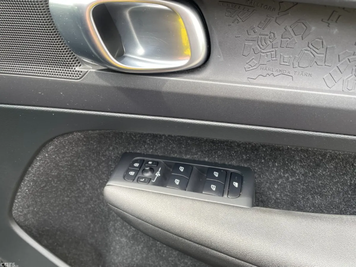 Volvo XC40 SUV, Petrol, 2020, Black