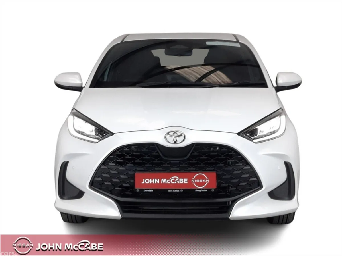 Toyota Yaris Hatchback, Petrol Hybrid, 2024, White