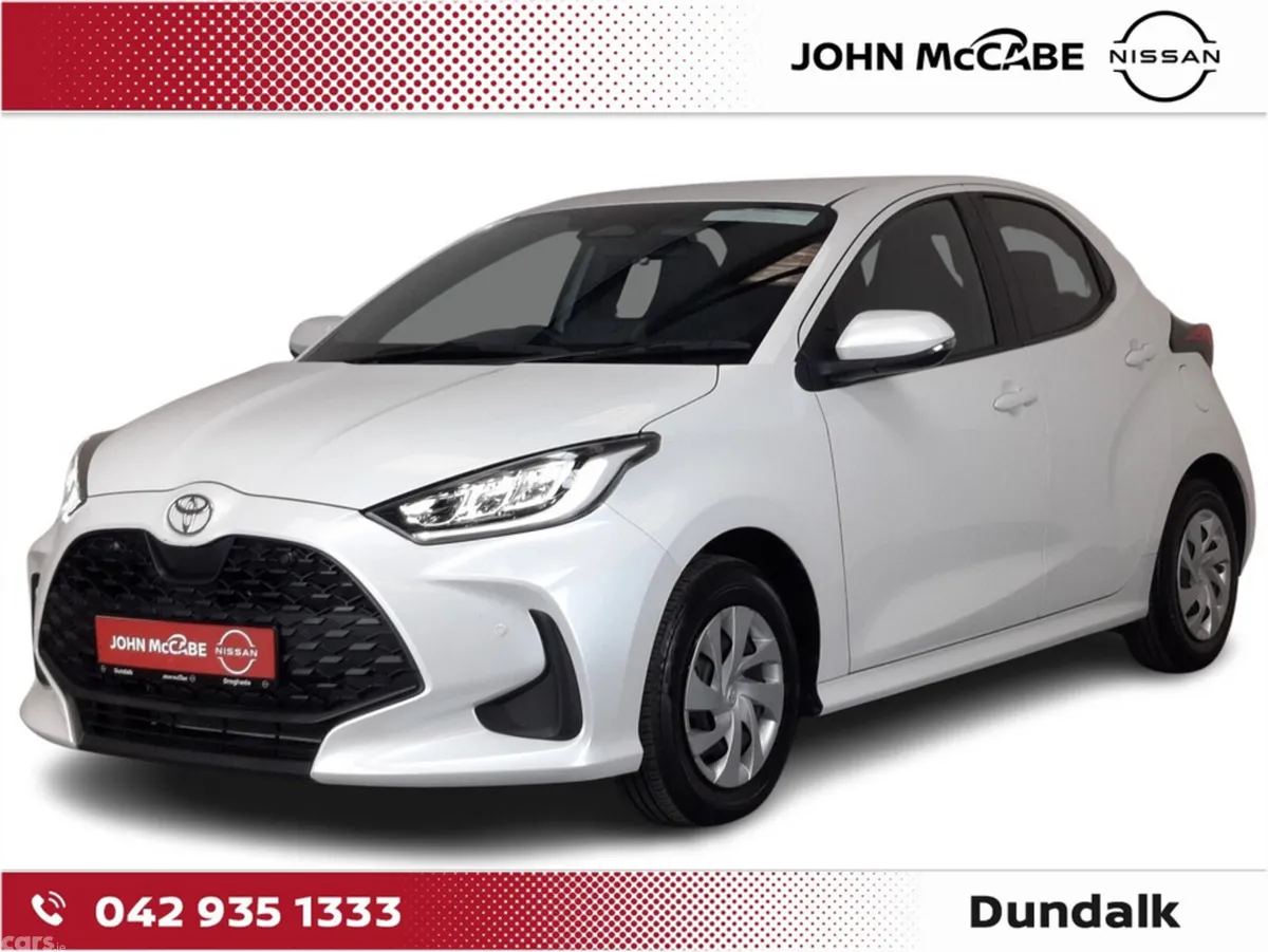 Toyota Yaris Hatchback, Petrol Hybrid, 2024, White