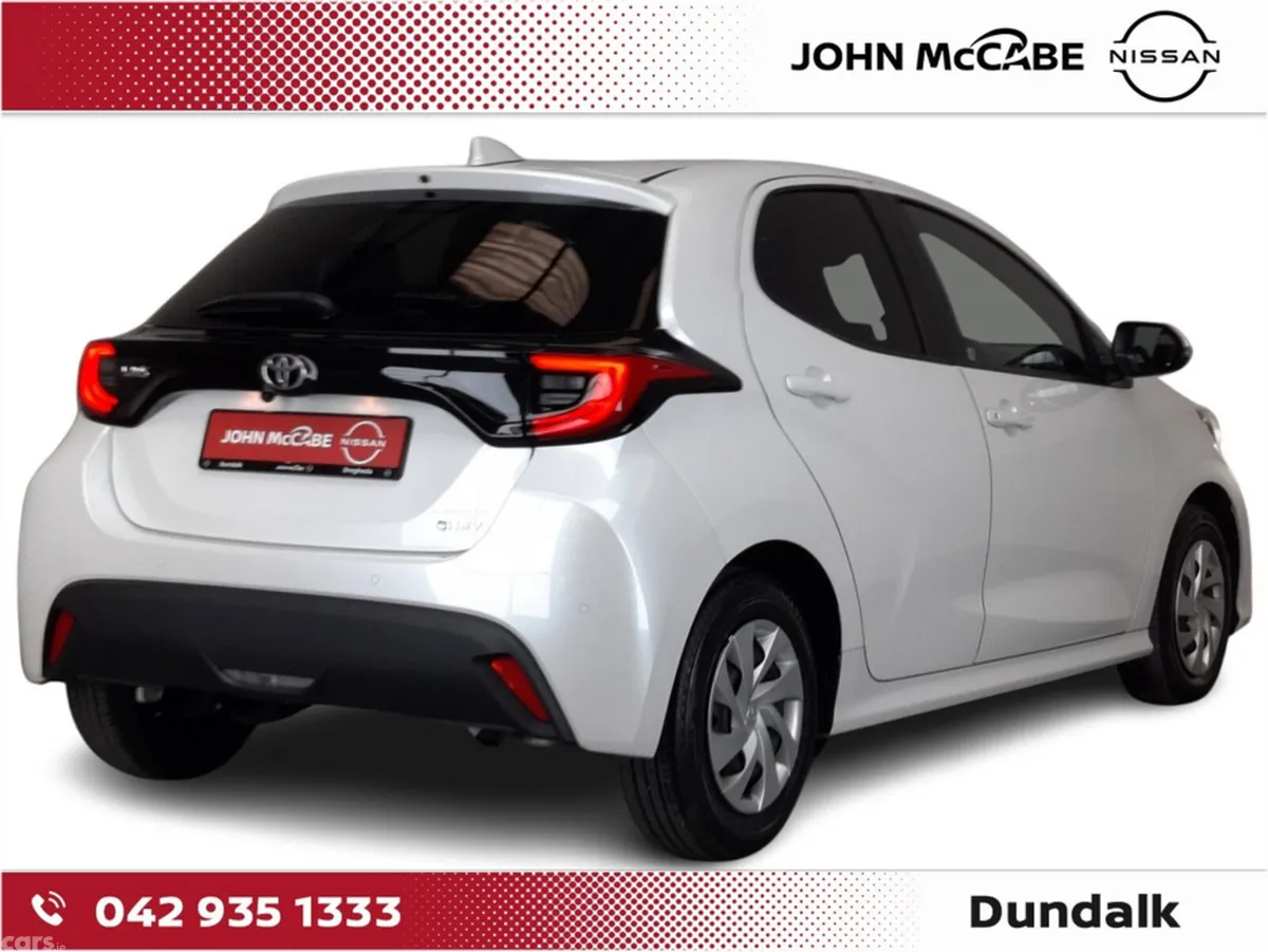 Toyota Yaris Hatchback, Petrol Hybrid, 2024, White