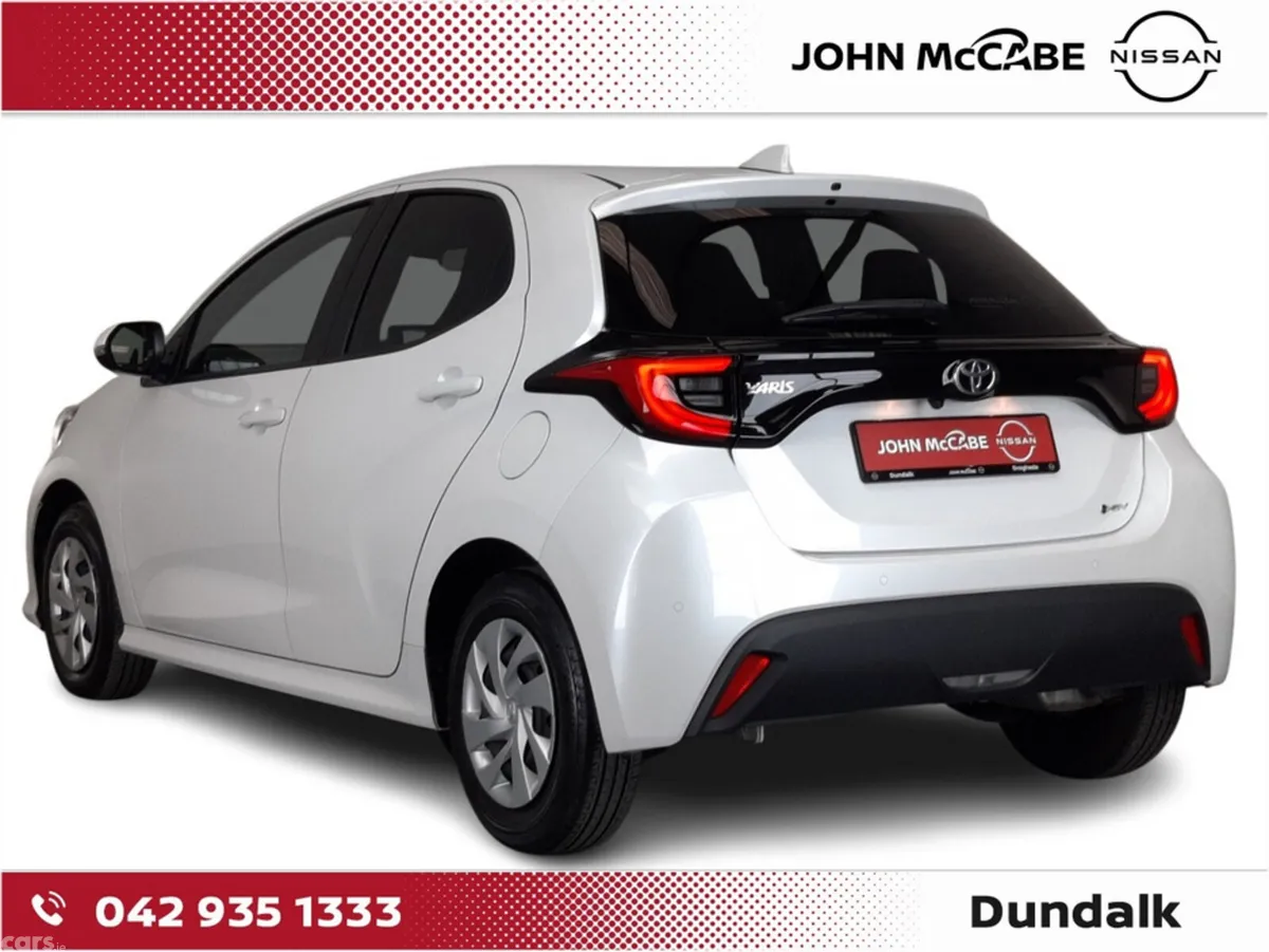 Toyota Yaris Hatchback, Petrol Hybrid, 2024, White
