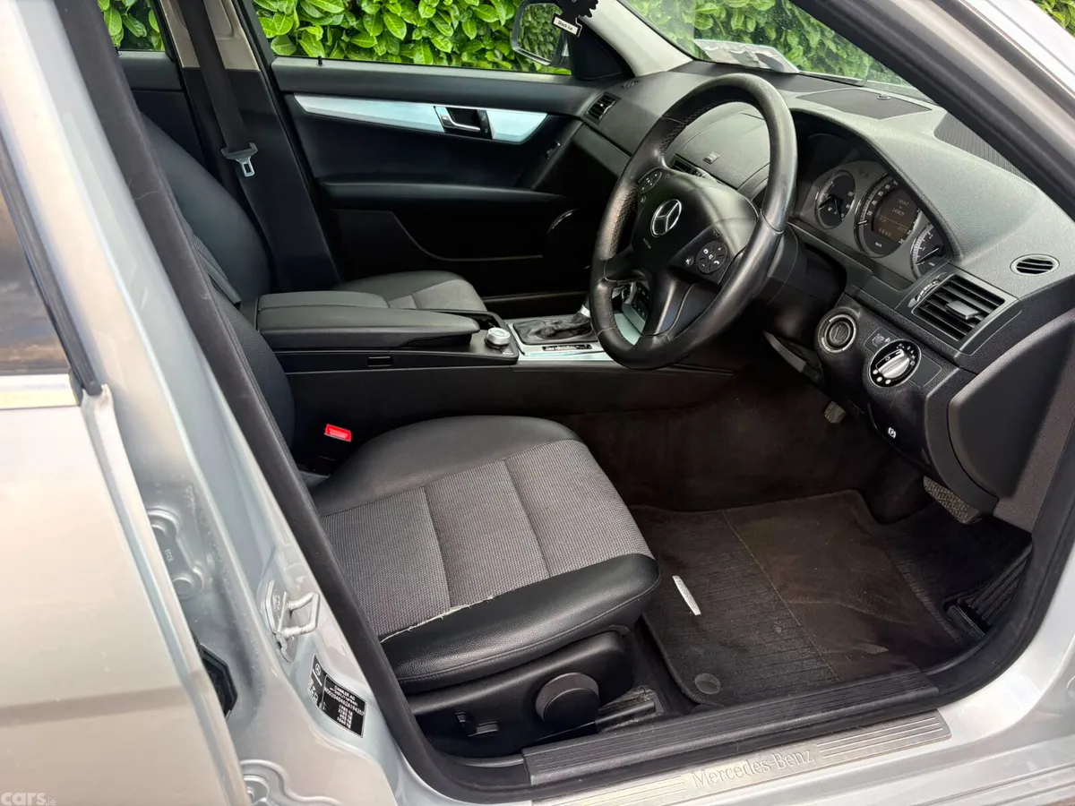 Mercedes-Benz C-Class Saloon, Petrol, 2009, Silver