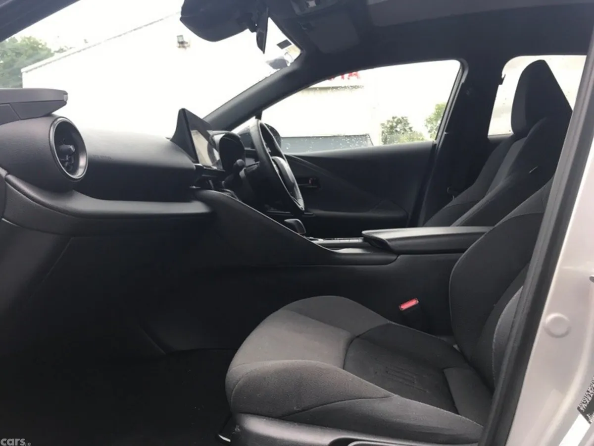 Toyota C-HR Hatchback, Petrol Plug-in Hybrid, 2024, Silver