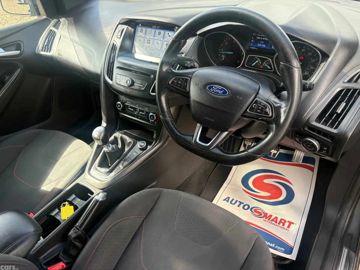 Ford Focus Hatchback, Diesel, 2017, Grey