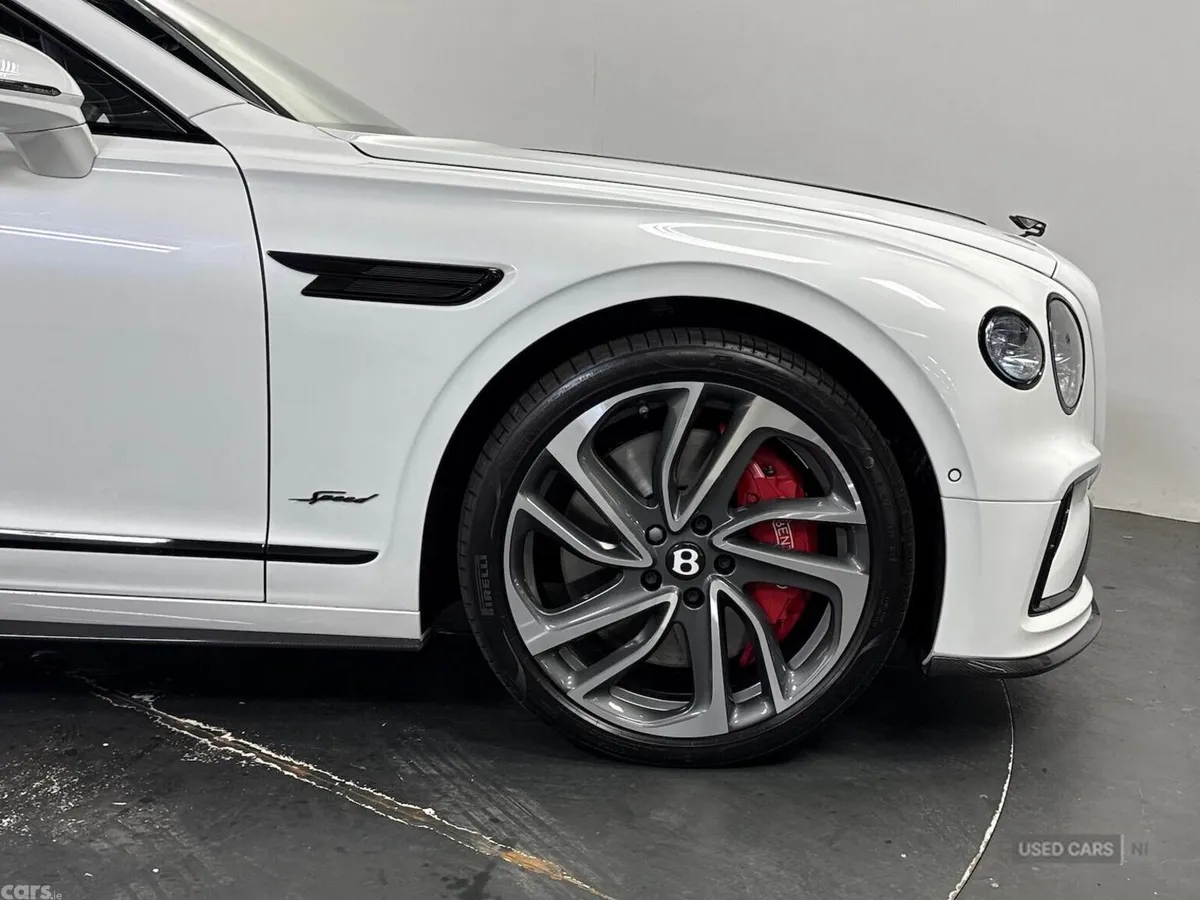 Bentley Flying Spur Saloon, Electric, 2025, White