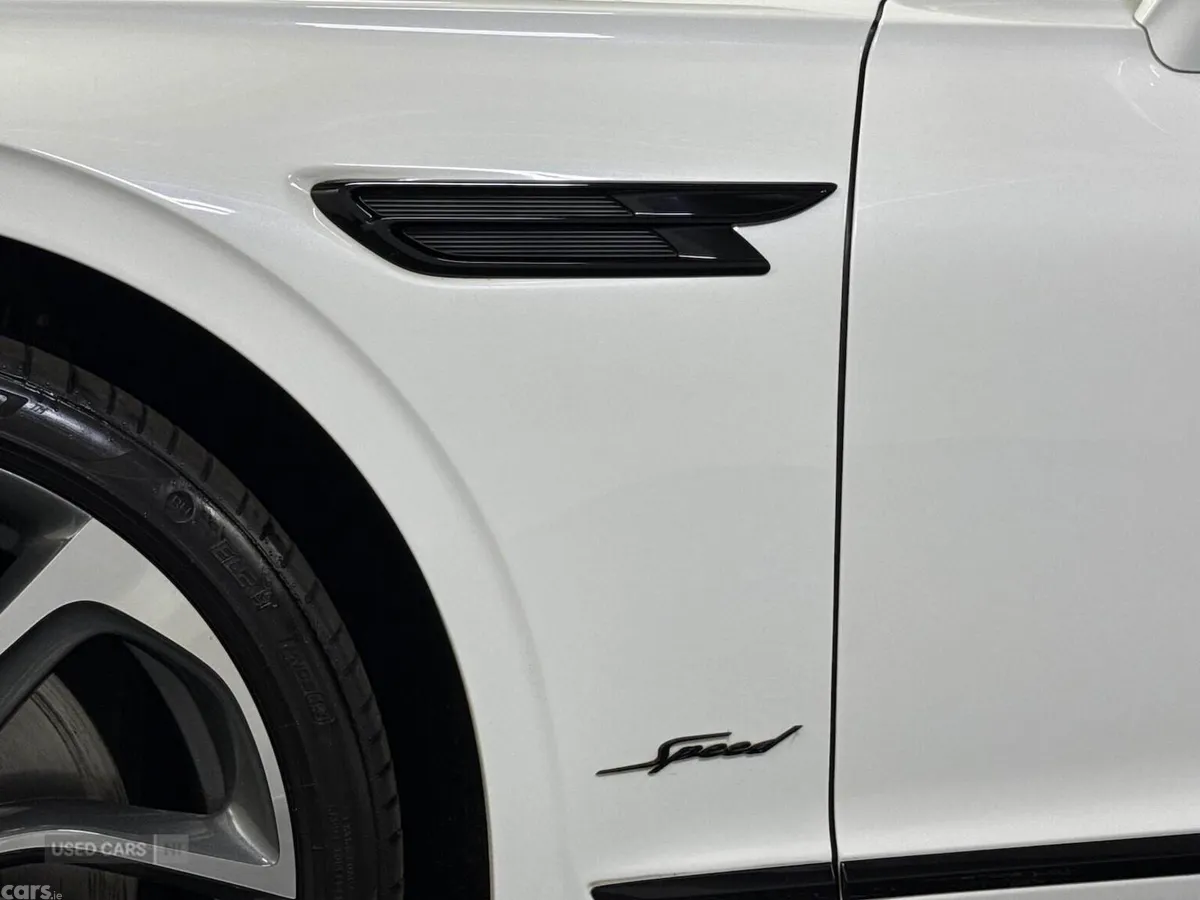 Bentley Flying Spur Saloon, Electric, 2025, White