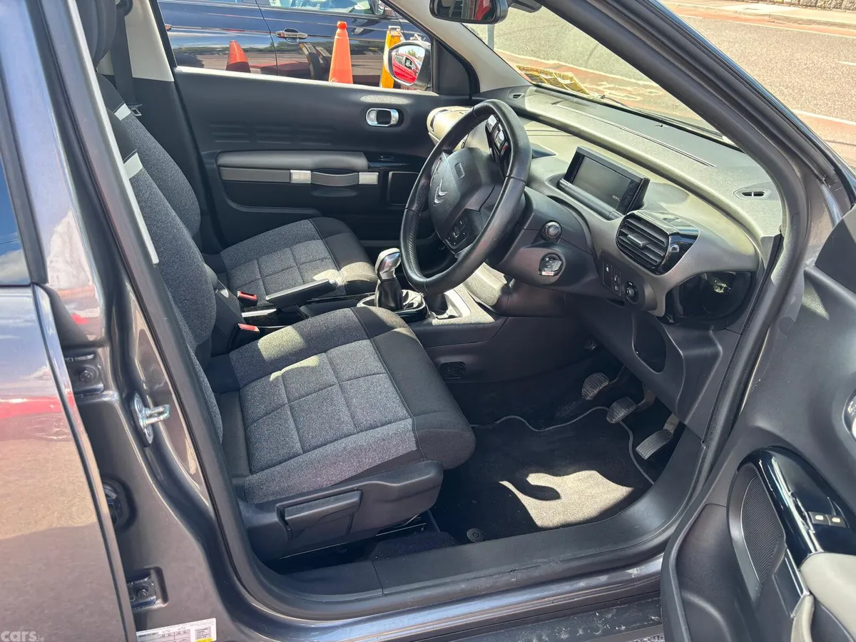 Citroen C4 Cactus Hatchback, Diesel, 2019, Grey