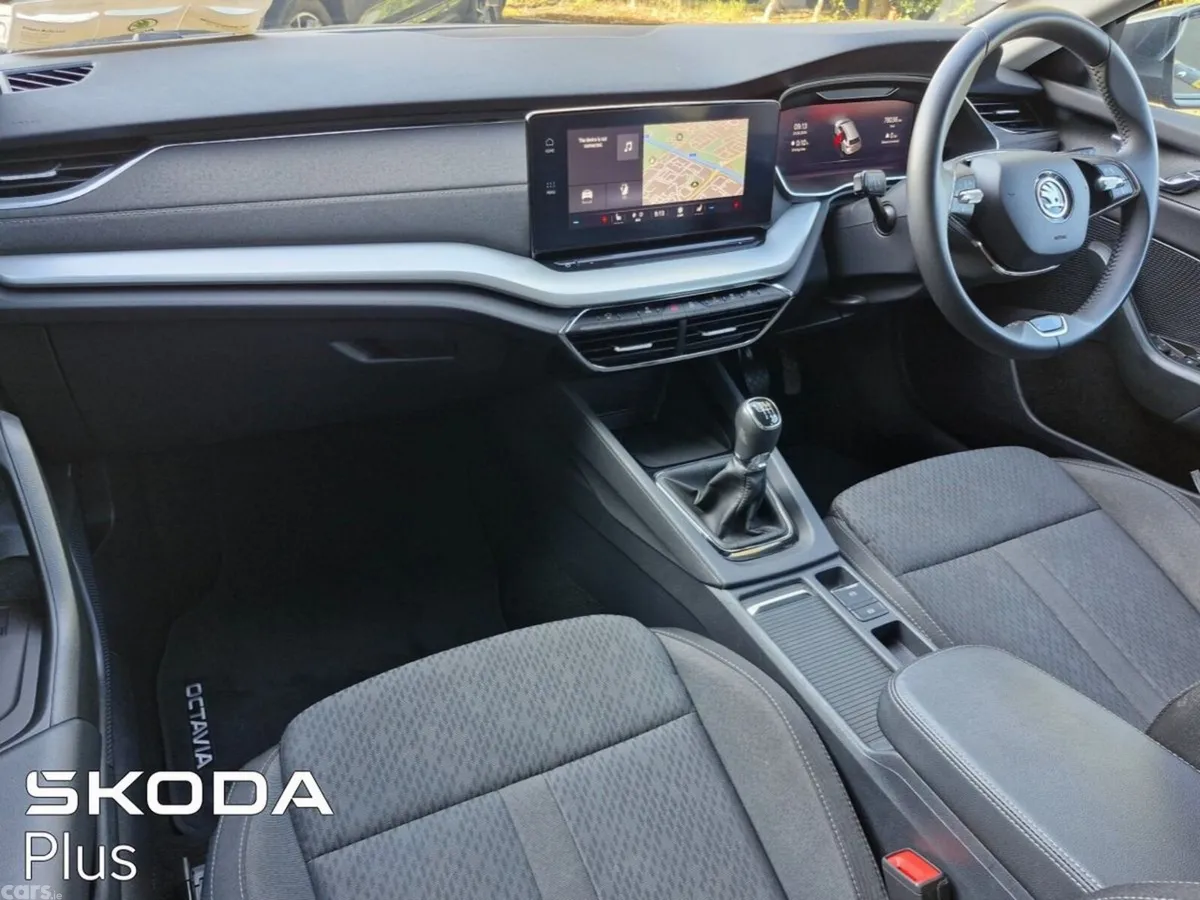 Skoda Octavia Estate, Diesel, 2024, Grey