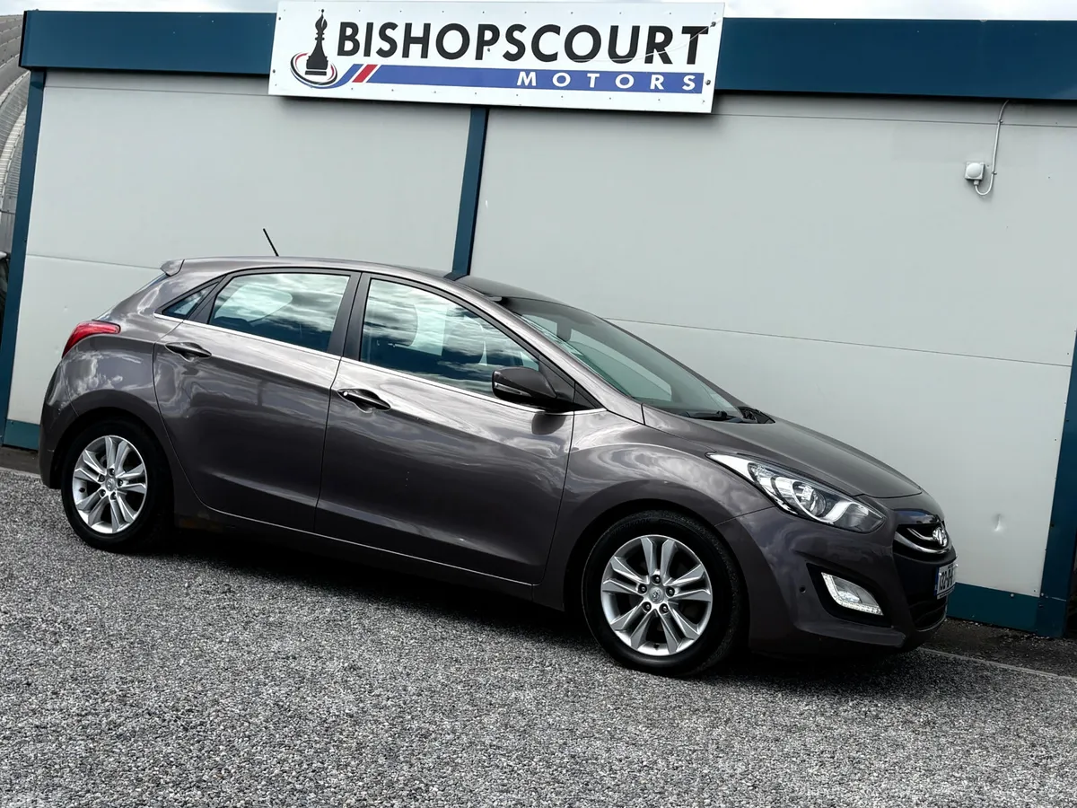Hyundai i30 Hatchback, Diesel, 2013, Brown
