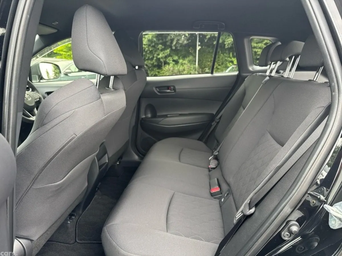Toyota Corolla SUV, Petrol Hybrid, 2025, Black