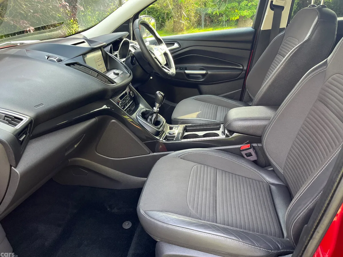 Ford Kuga SUV, Diesel, 2017, Red