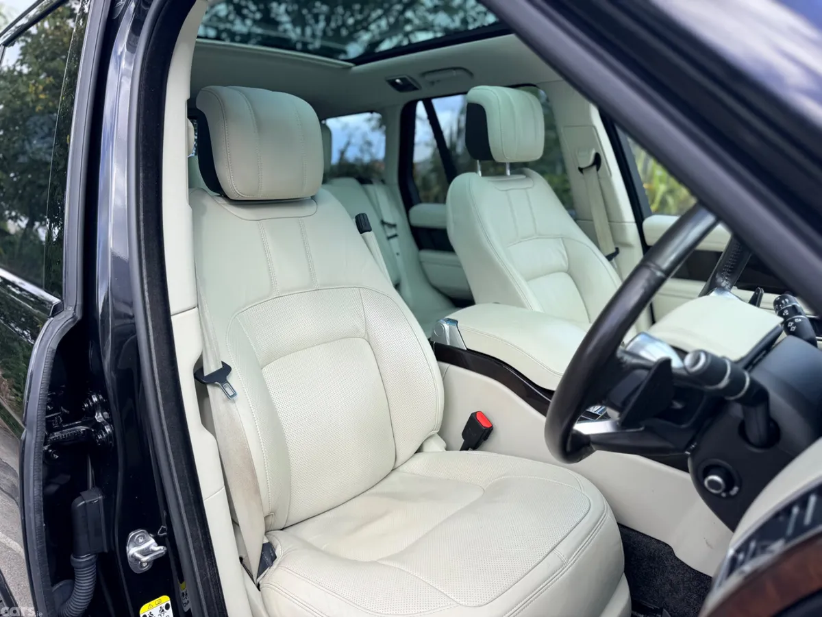 Land Rover Range Rover SUV, Petrol Plug-in Hybrid, 2020, Black