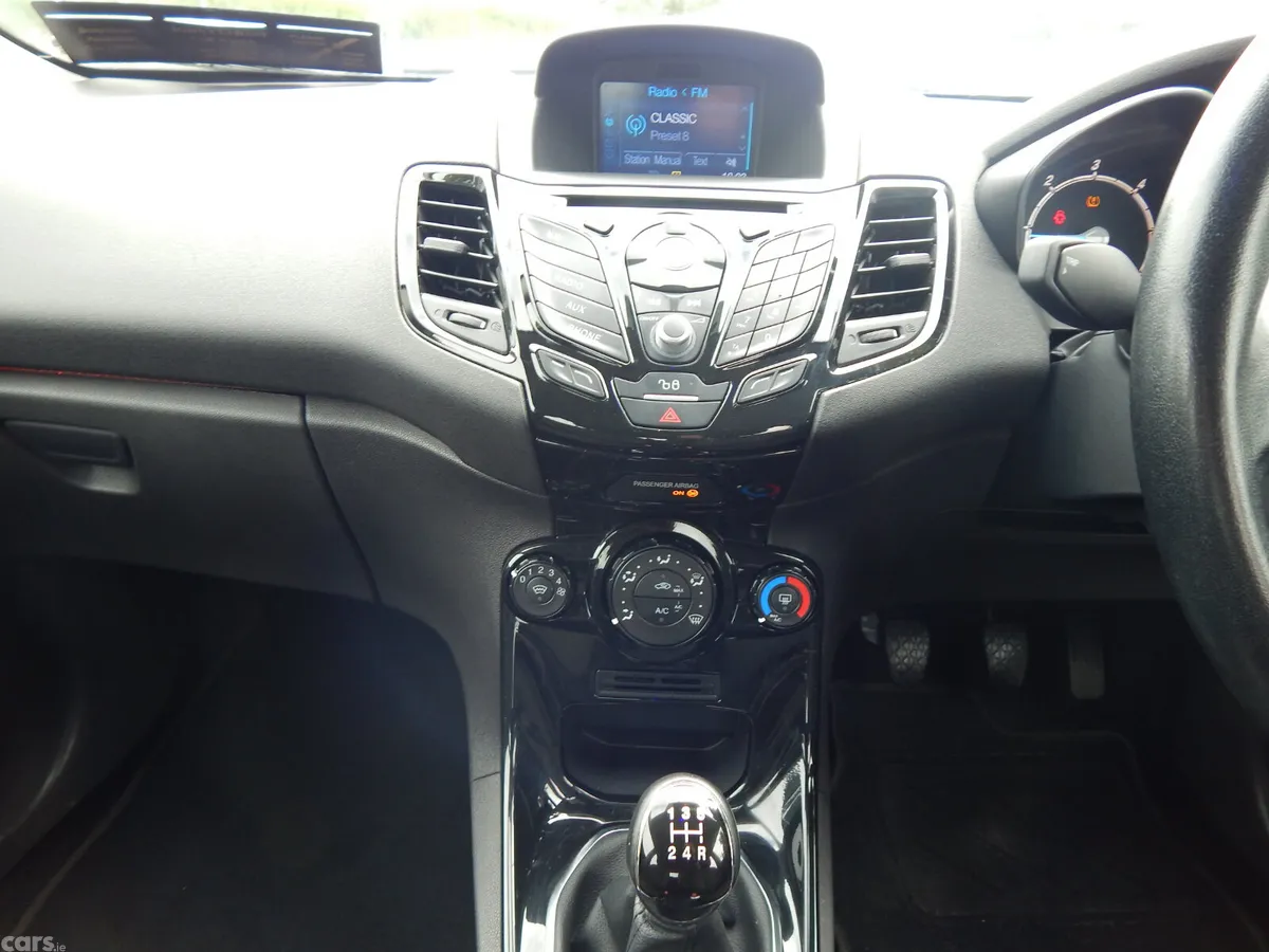 Ford Fiesta Hatchback, Diesel, 2016, Grey
