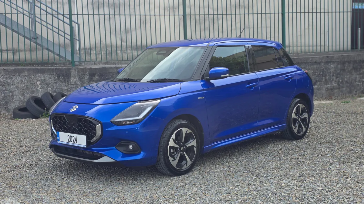 Suzuki Swift Hatchback, Petrol Hybrid, 2024, Blue