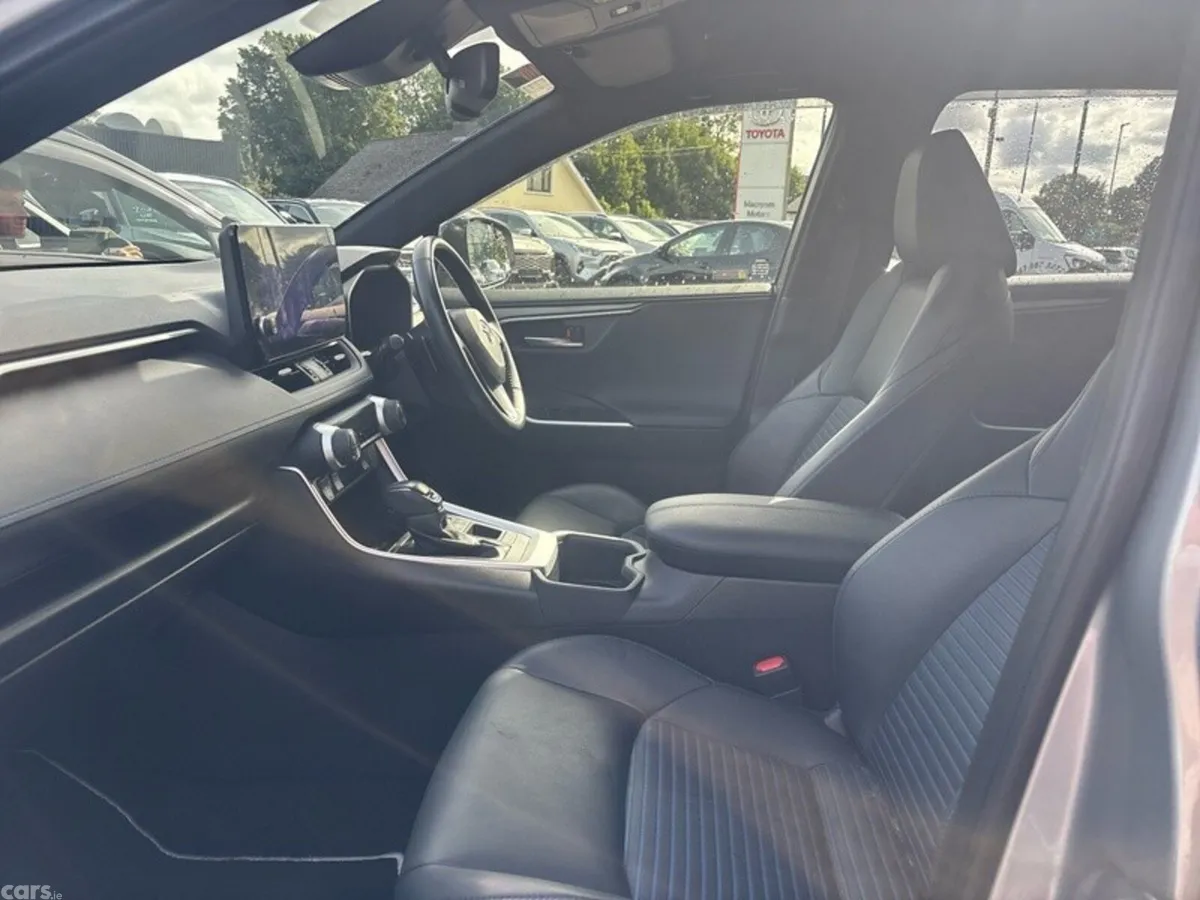 Toyota RAV4 SUV, Petrol Hybrid, 2024, Grey