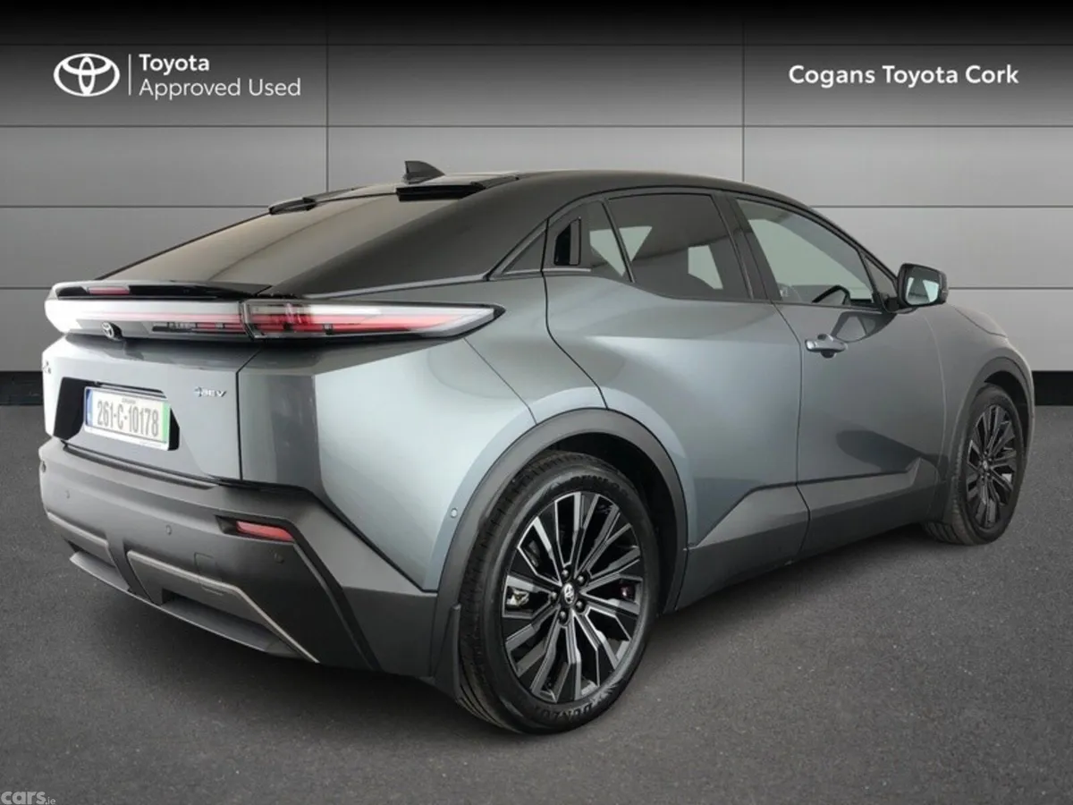 Toyota C-HR Estate, Electric, 2026, Green