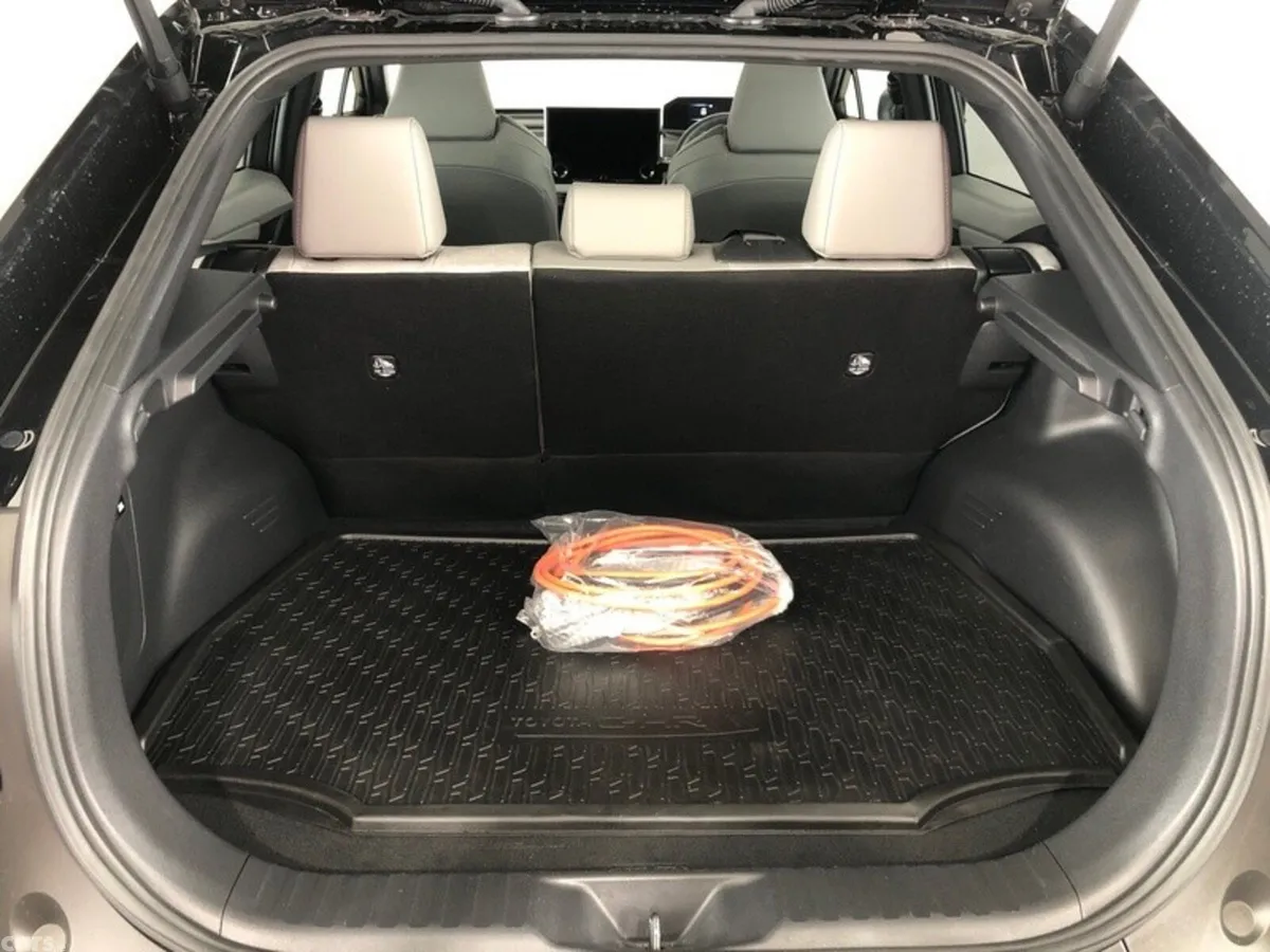 Toyota C-HR Estate, Electric, 2026, Green