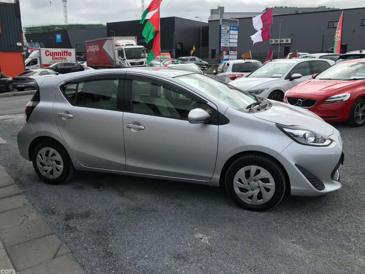 Toyota Aqua Hatchback, Petrol Hybrid, 2021, Silver