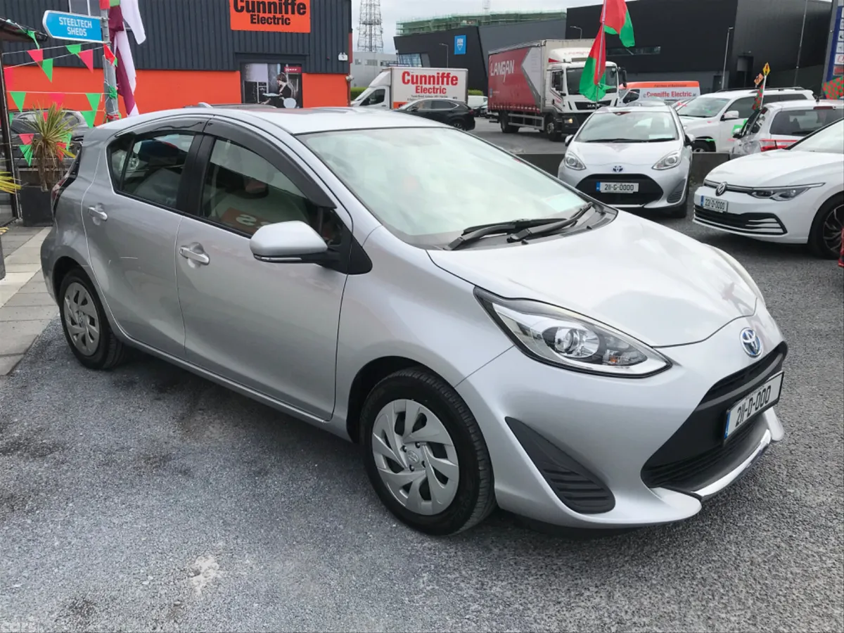 Toyota Aqua Hatchback, Petrol Hybrid, 2021, Silver