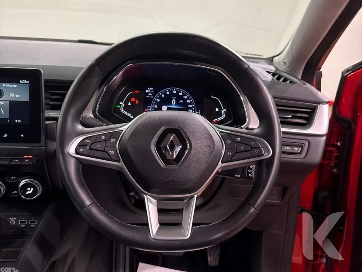 Renault Captur Hatchback, Petrol, 2021, Red
