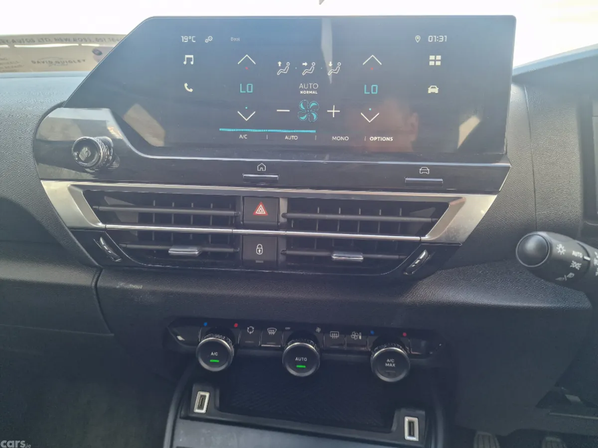 Citroen C4 Hatchback, Petrol, 2022, Black