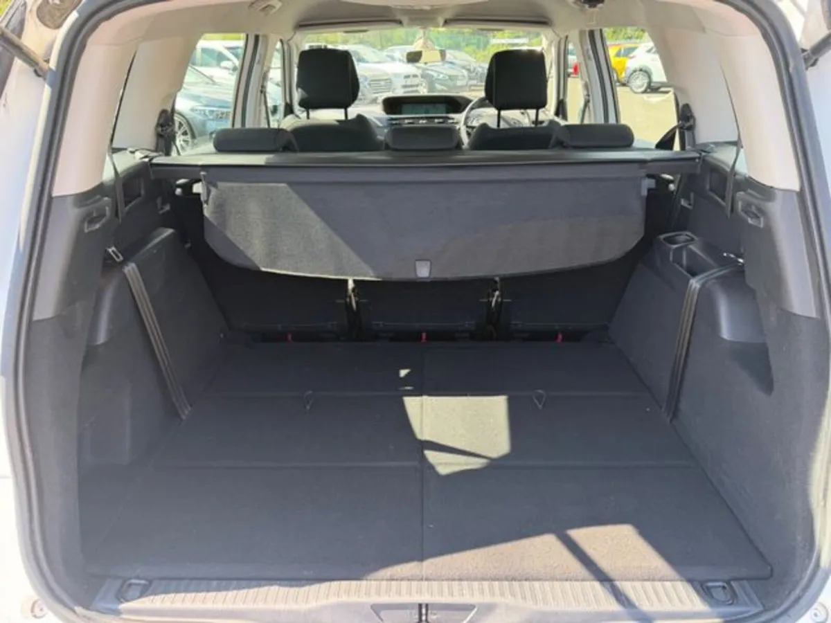 Citroen Grand C4 Picasso MPV, Petrol, 2019, White