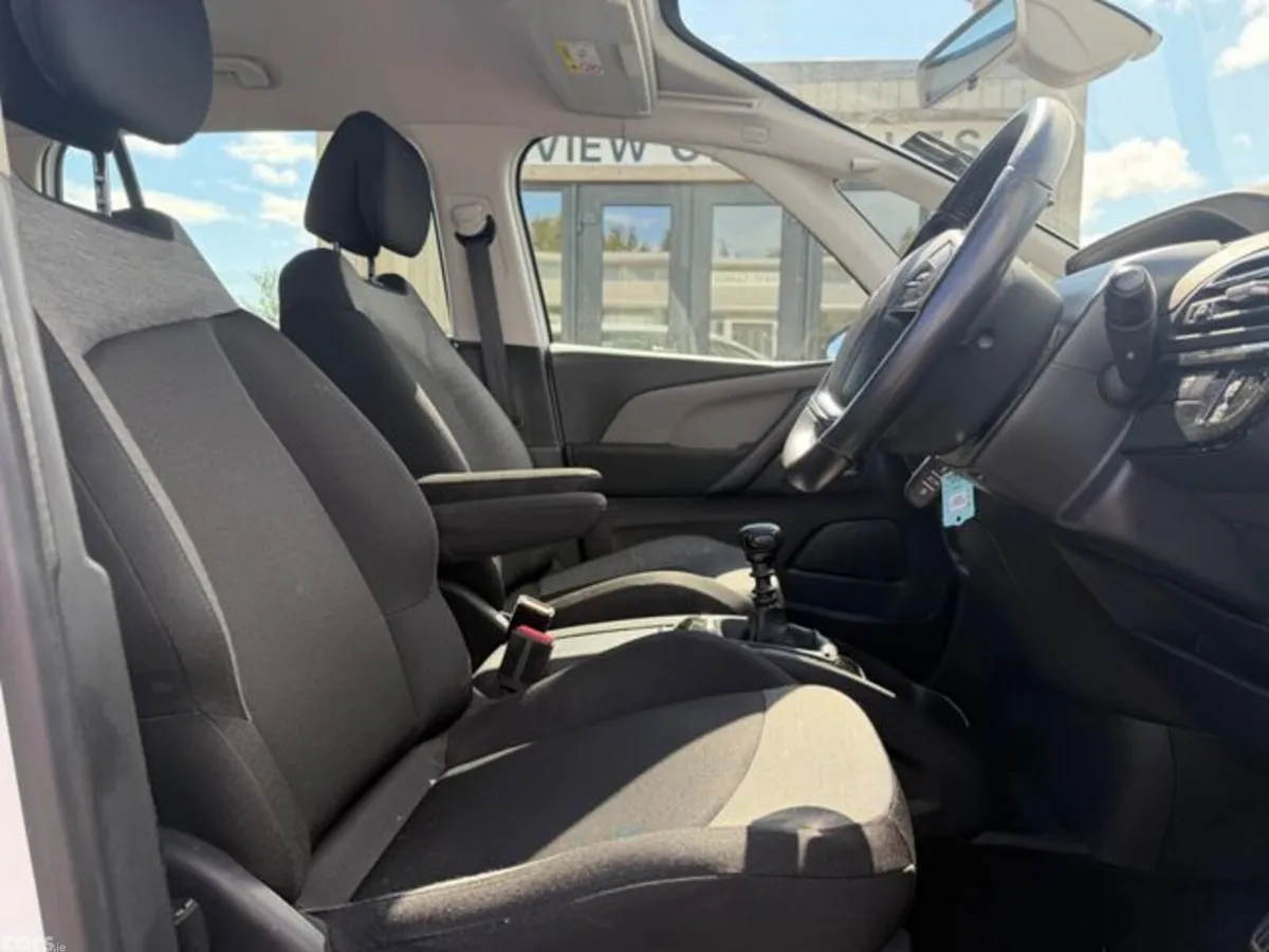 Citroen Grand C4 Picasso MPV, Petrol, 2019, White