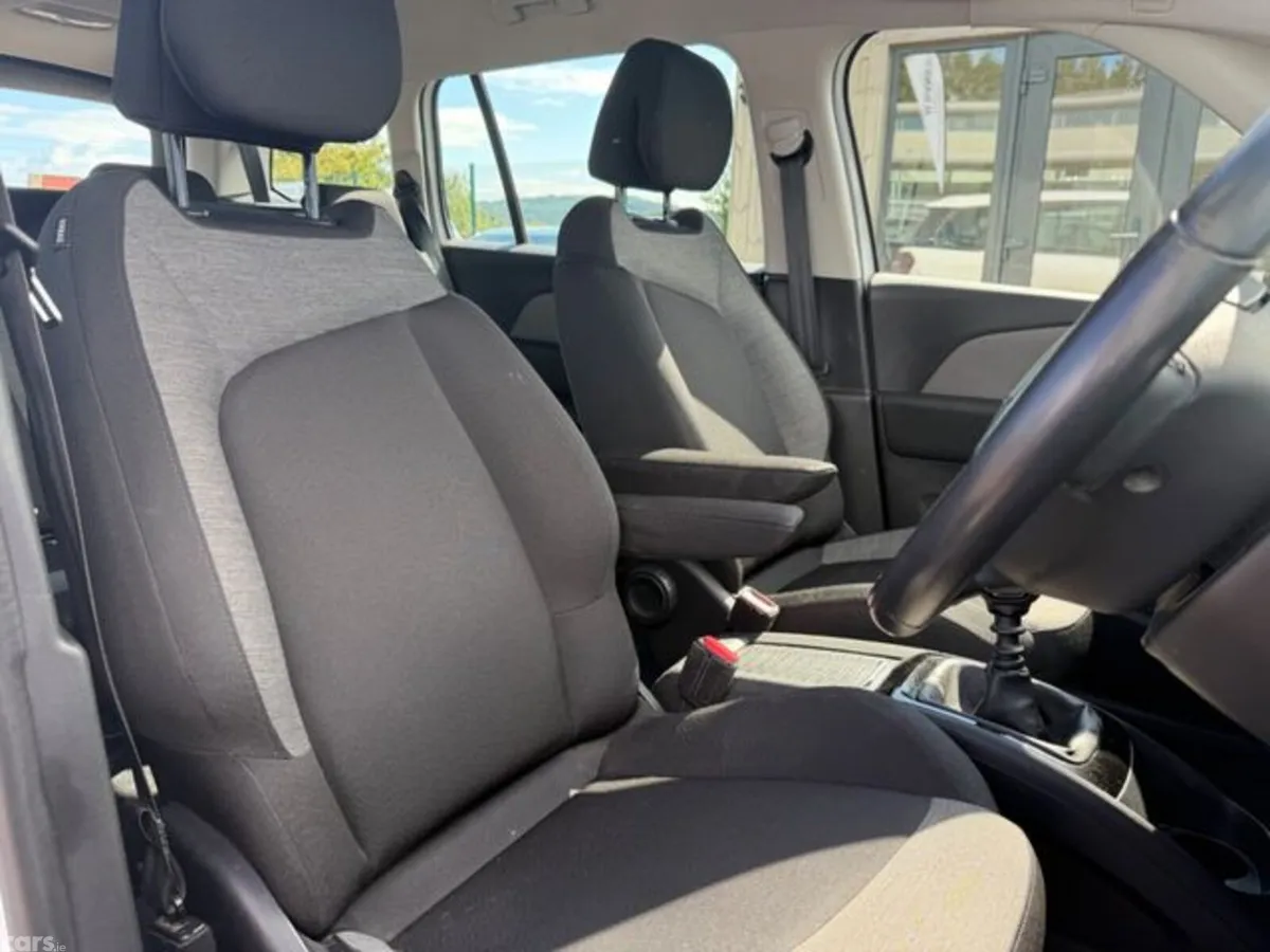 Citroen Grand C4 Picasso MPV, Petrol, 2019, White