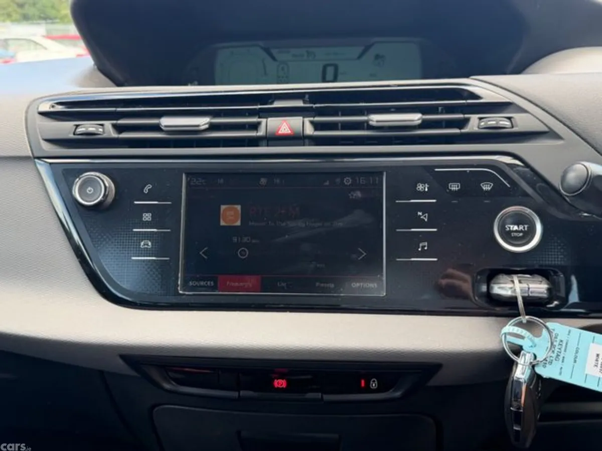 Citroen Grand C4 Picasso MPV, Petrol, 2019, White