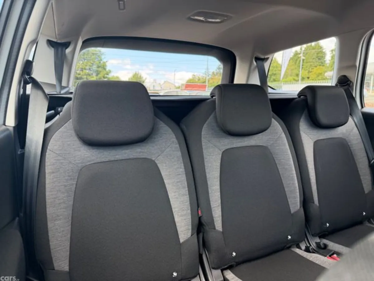 Citroen Grand C4 Picasso MPV, Petrol, 2019, White