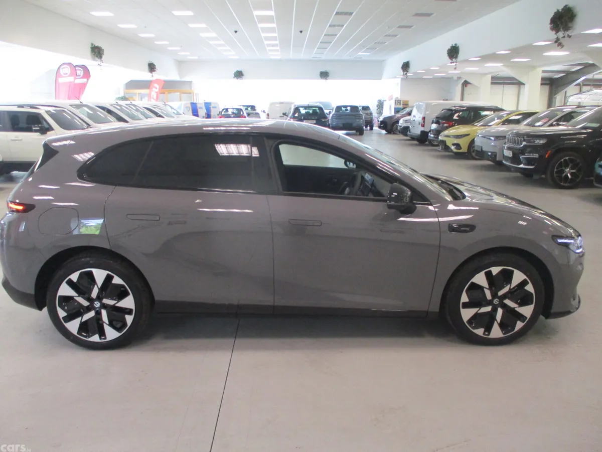 Leapmotor B05 Hatchback, Electric, 2027, Grey