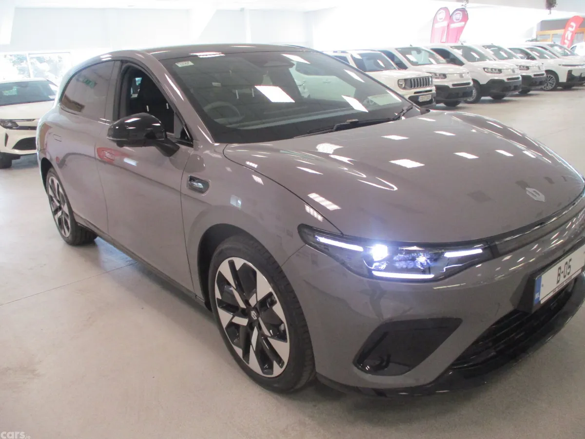 Leapmotor B05 Hatchback, Electric, 2027, Grey