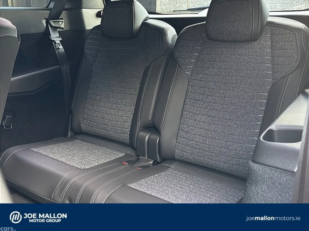 Peugeot 5008 SUV, Petrol Hybrid, 2027, Black