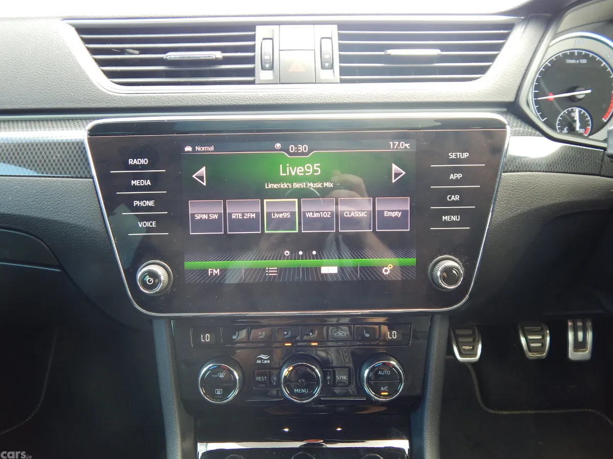 Skoda Superb Saloon, Diesel, 2019, Grey