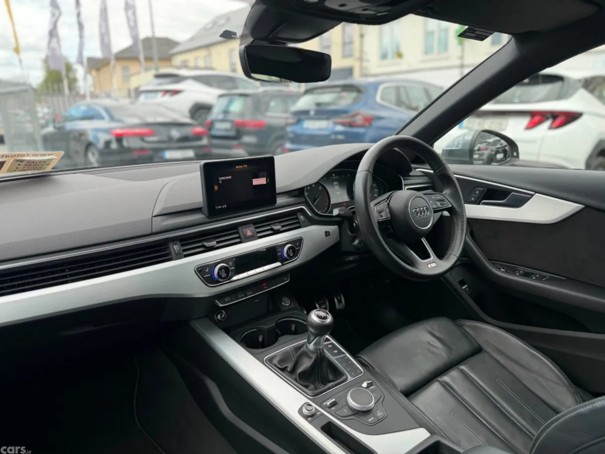 Audi A4 Saloon, Petrol, 2019, Grey