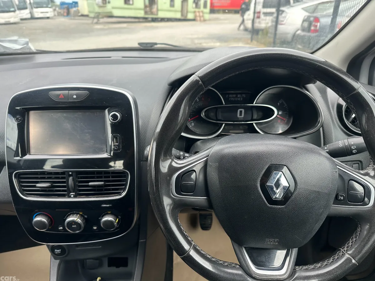 Renault Clio Hatchback, Petrol, 2018, Grey