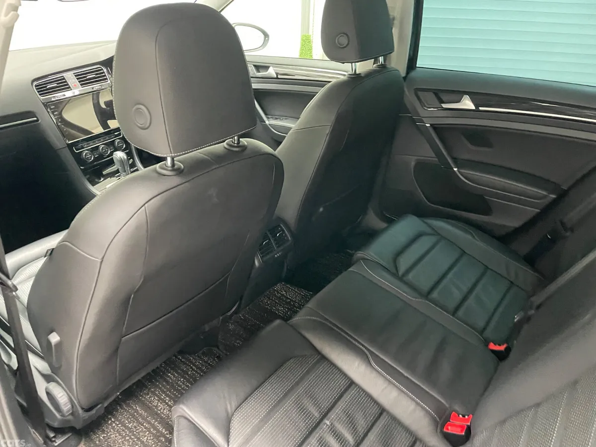 Volkswagen Golf Hatchback, Petrol, 2019, Black