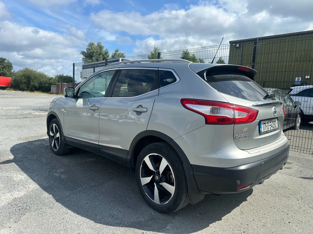 Nissan Qashqai SUV, Petrol, 2017, Silver