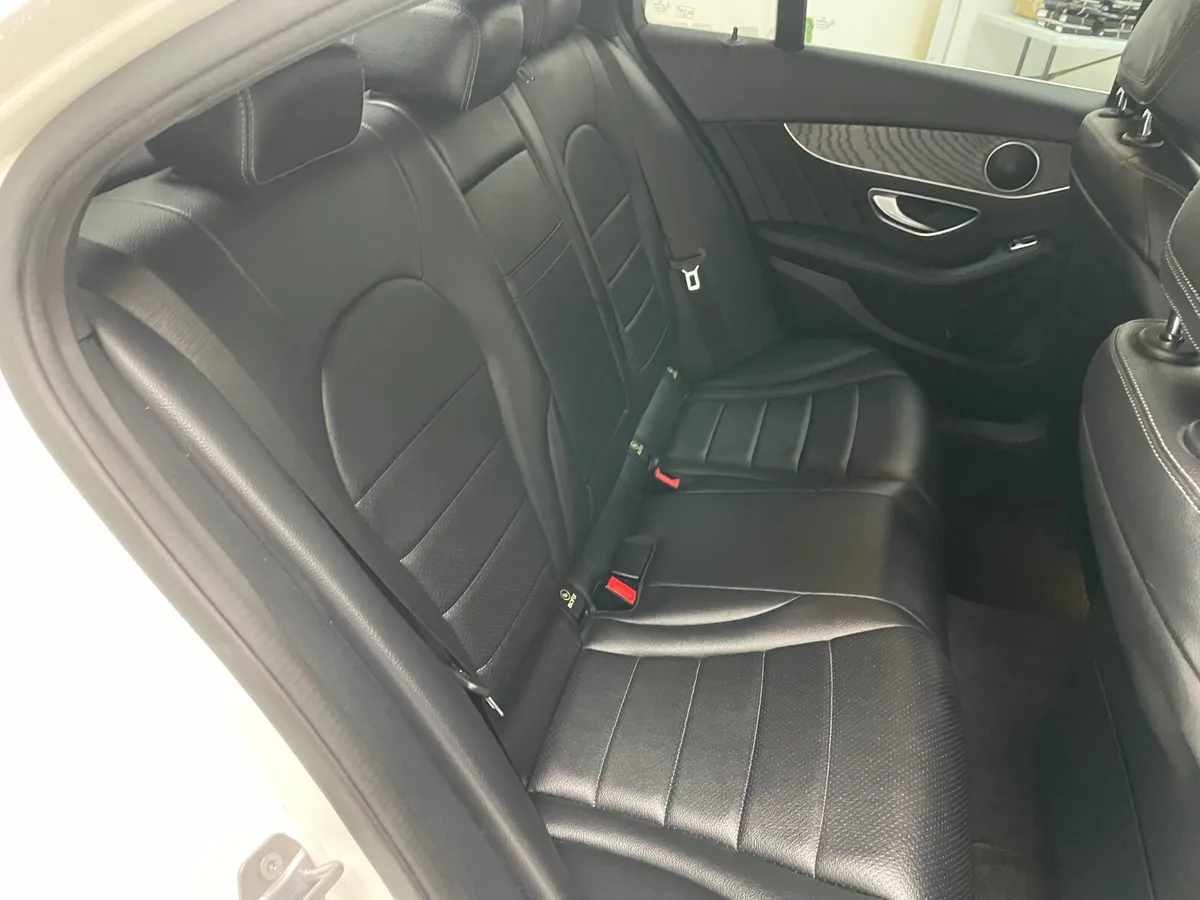 Mercedes-Benz 220 Saloon, Diesel, 2018, White