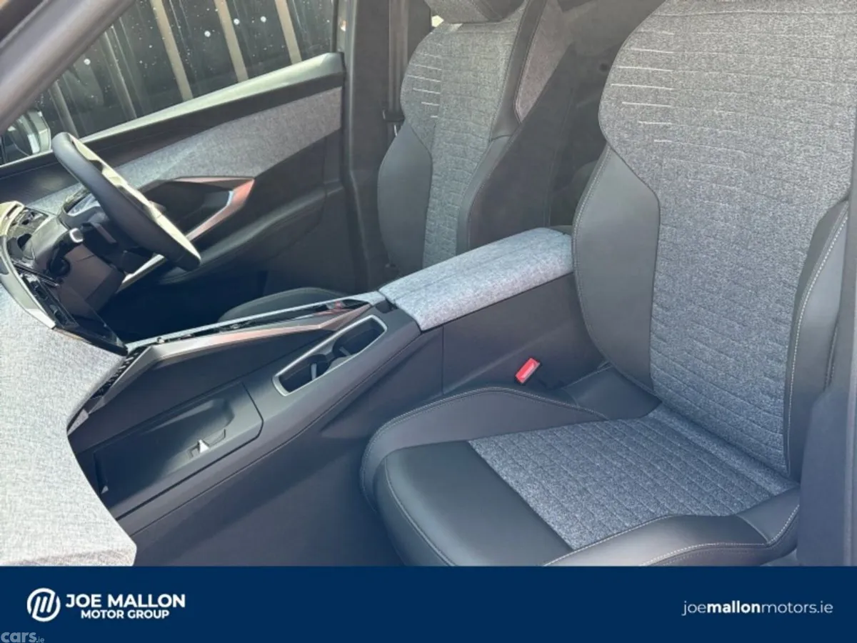 Peugeot 5008 MPV, Electric, 2026, Grey