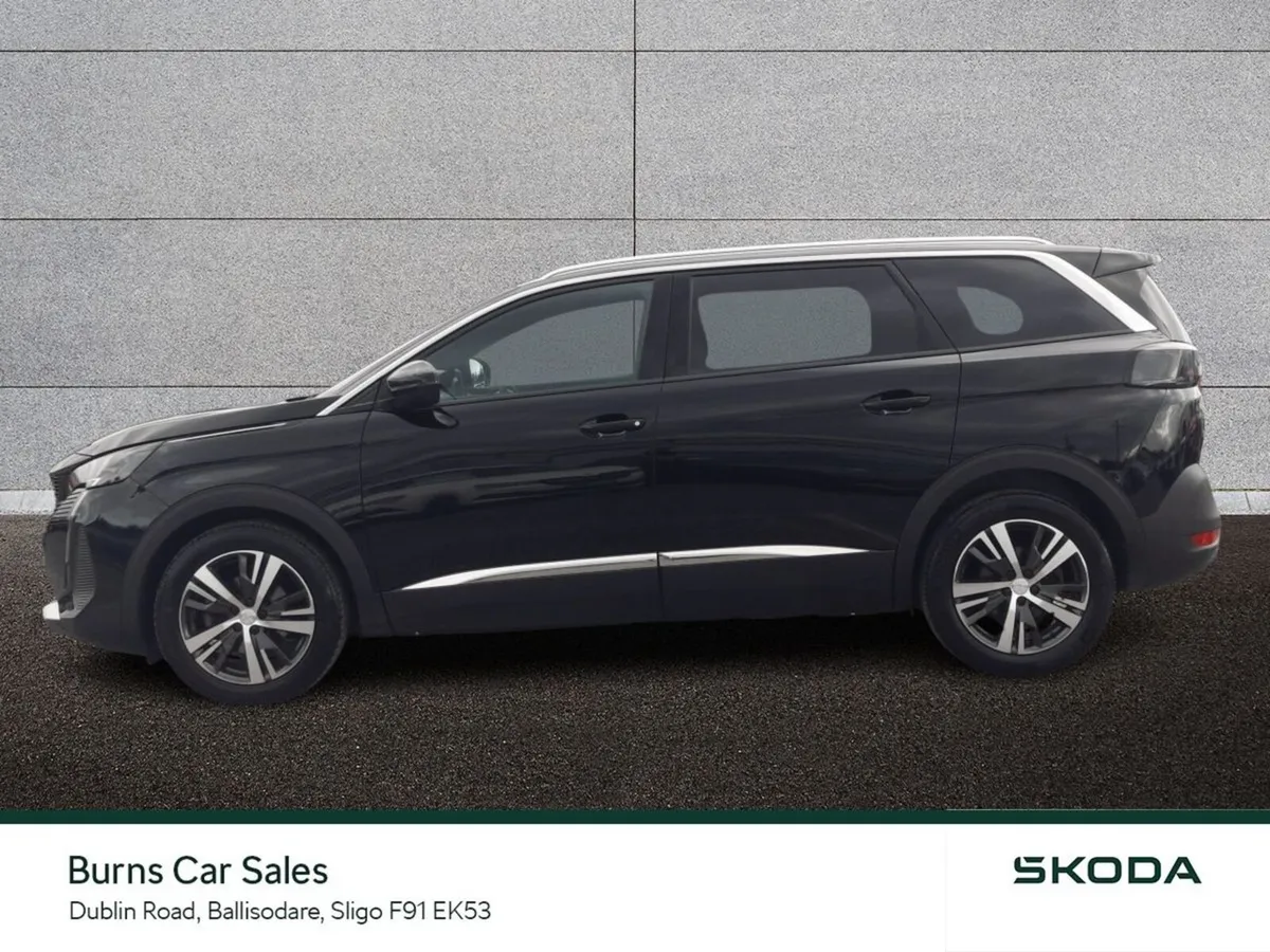 Peugeot 5008 MPV, Diesel, 2024, Black
