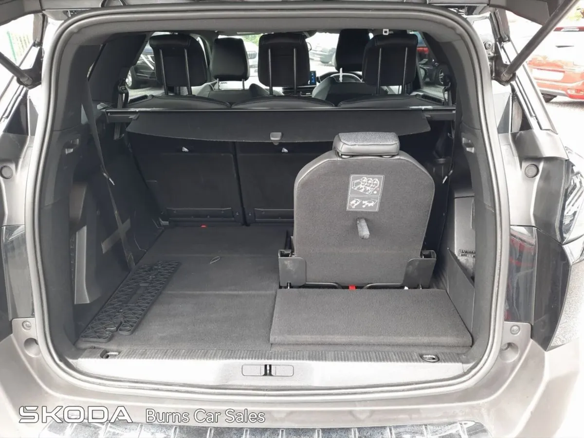 Peugeot 5008 MPV, Diesel, 2024, Black