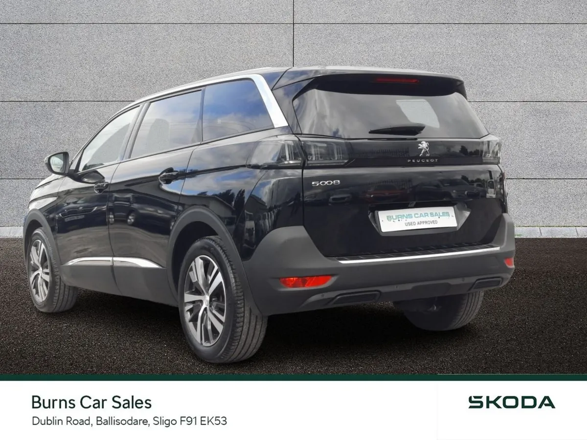 Peugeot 5008 MPV, Diesel, 2024, Black