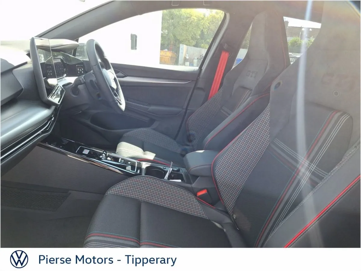 Volkswagen Golf Estate, Petrol, 2026, Black