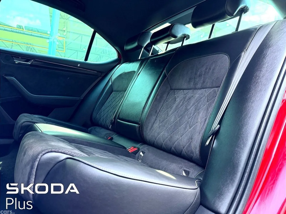 Skoda Superb Saloon, Diesel, 2023, Red