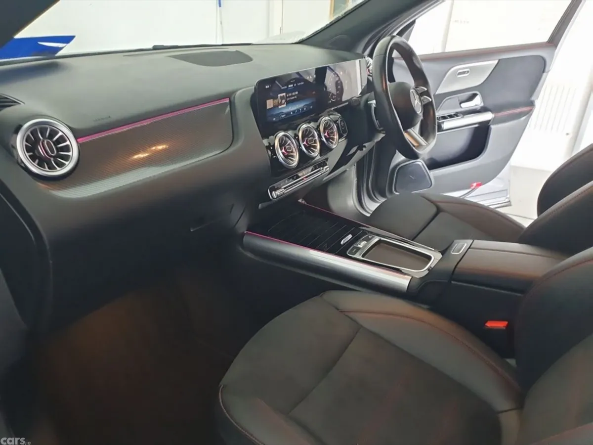 Mercedes-Benz GLA SUV, Petrol Plug-in Hybrid, 2024, Grey